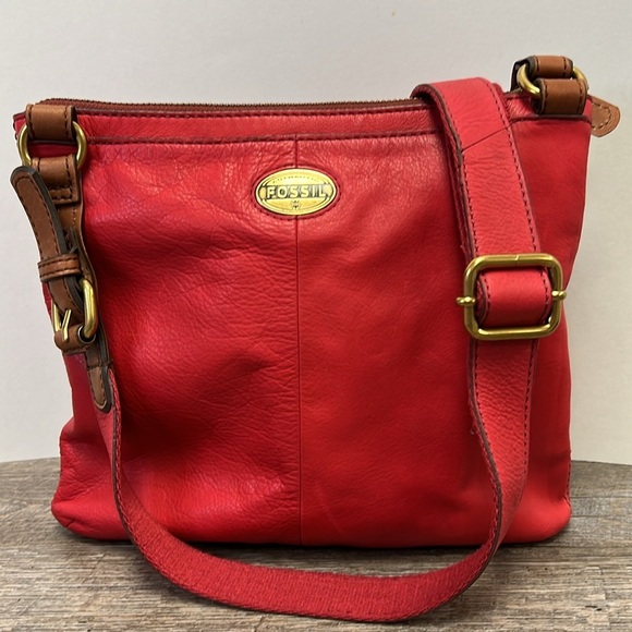 Fossil Red Leather Crossbody Bag - Picture 1 of 11